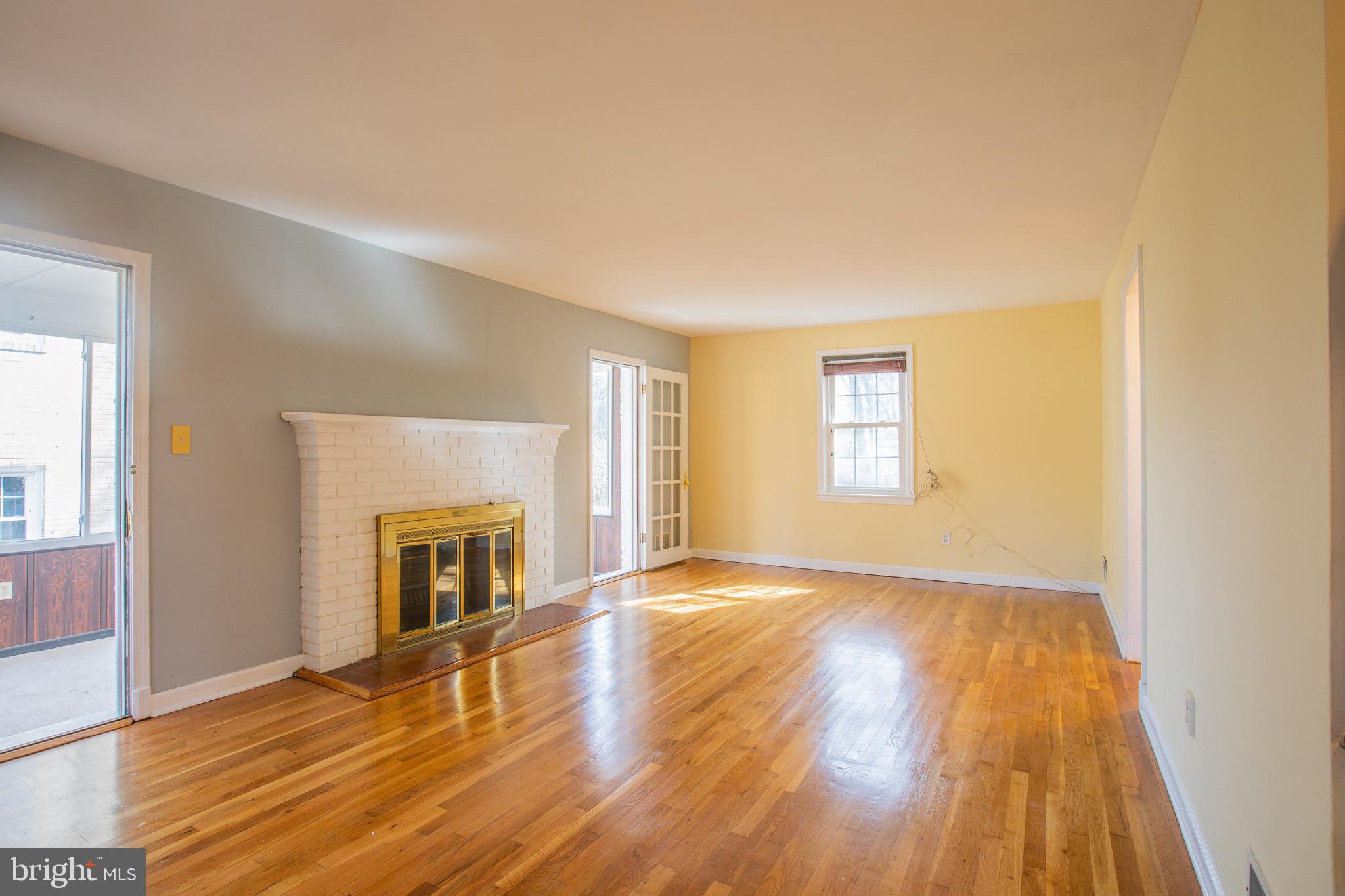 SILVER SPRING - Residential Lease