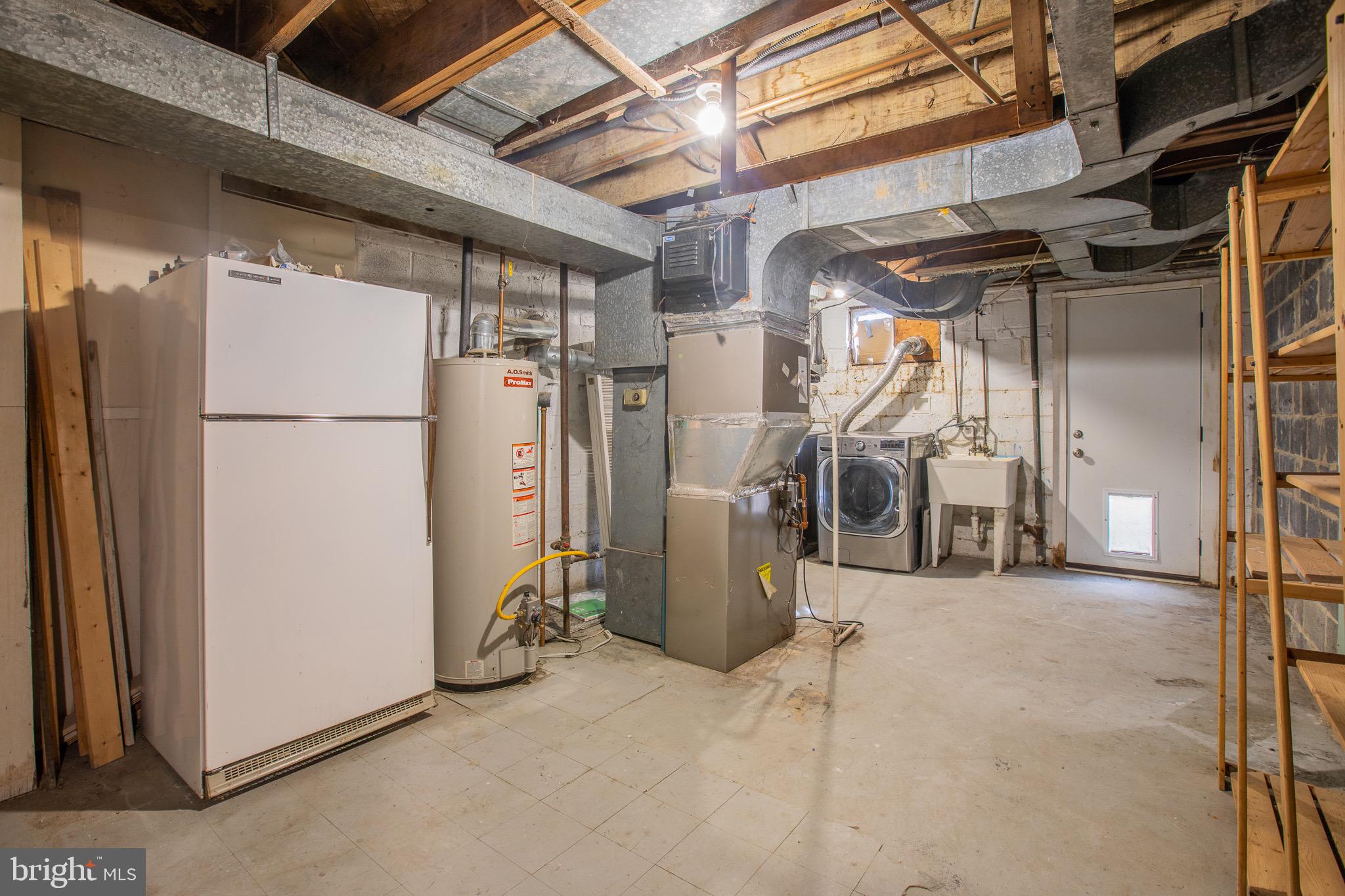 SILVER SPRING - Residential Lease