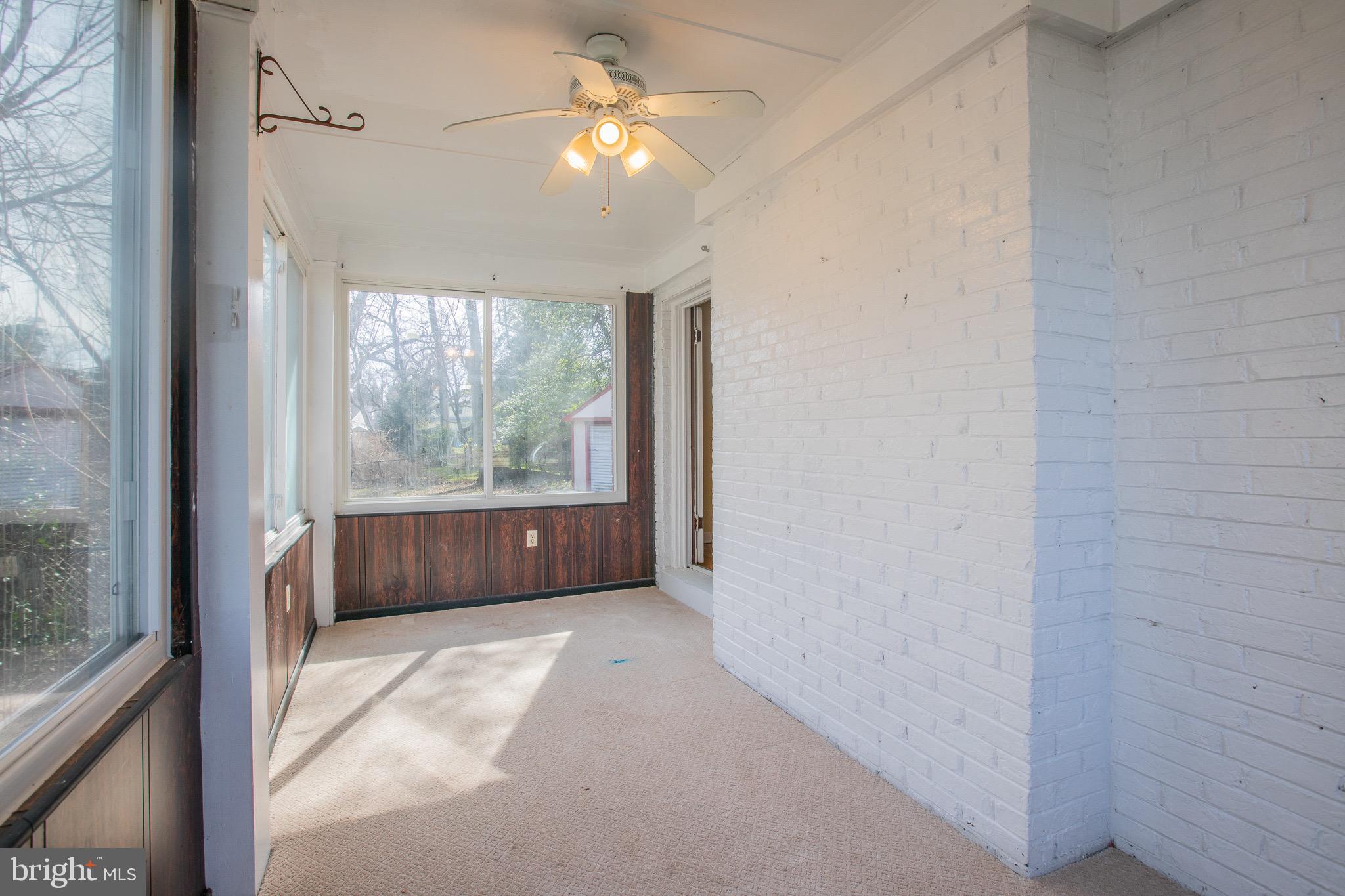 SILVER SPRING - Residential Lease