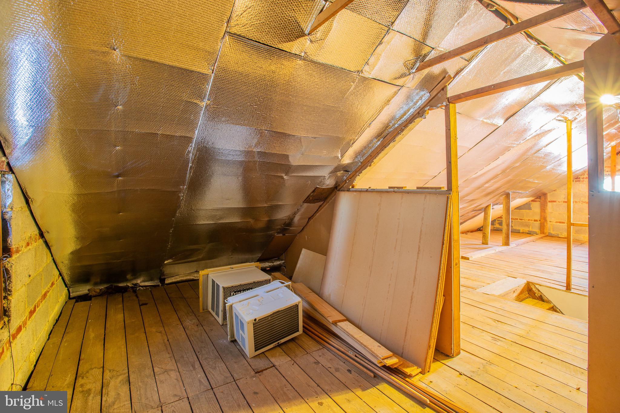 SILVER SPRING - Residential Lease