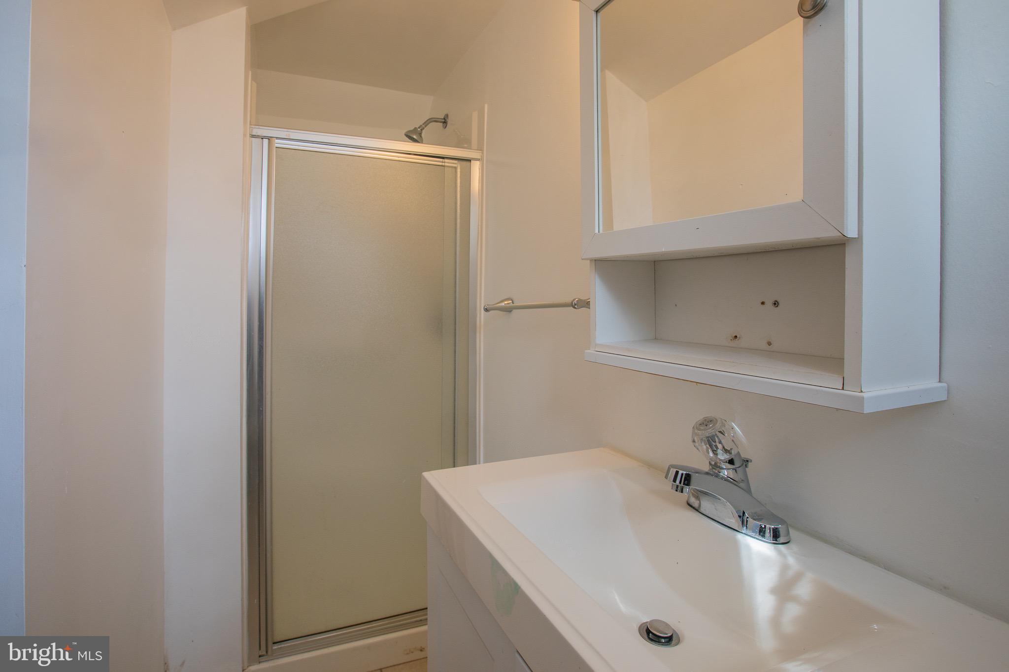 SILVER SPRING - Residential Lease