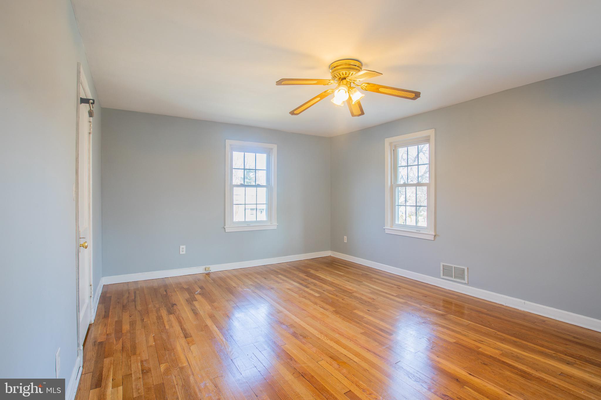 SILVER SPRING - Residential Lease