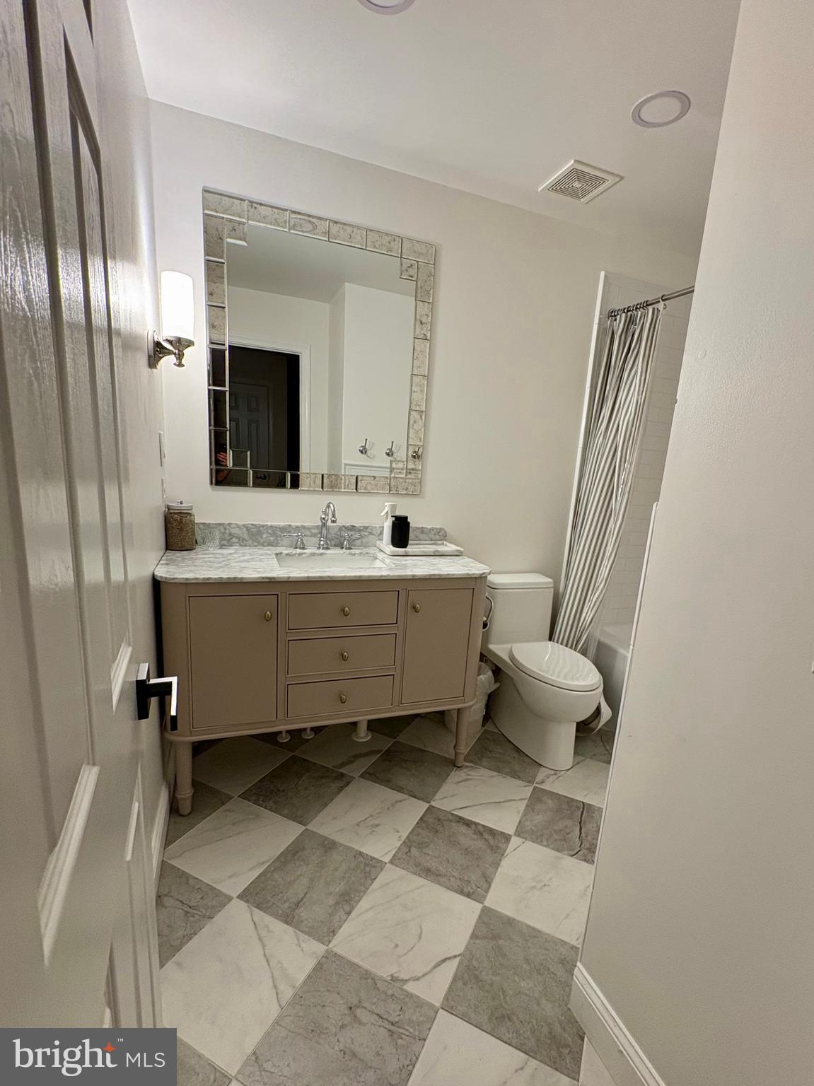 EMERALD POINTE - Residential