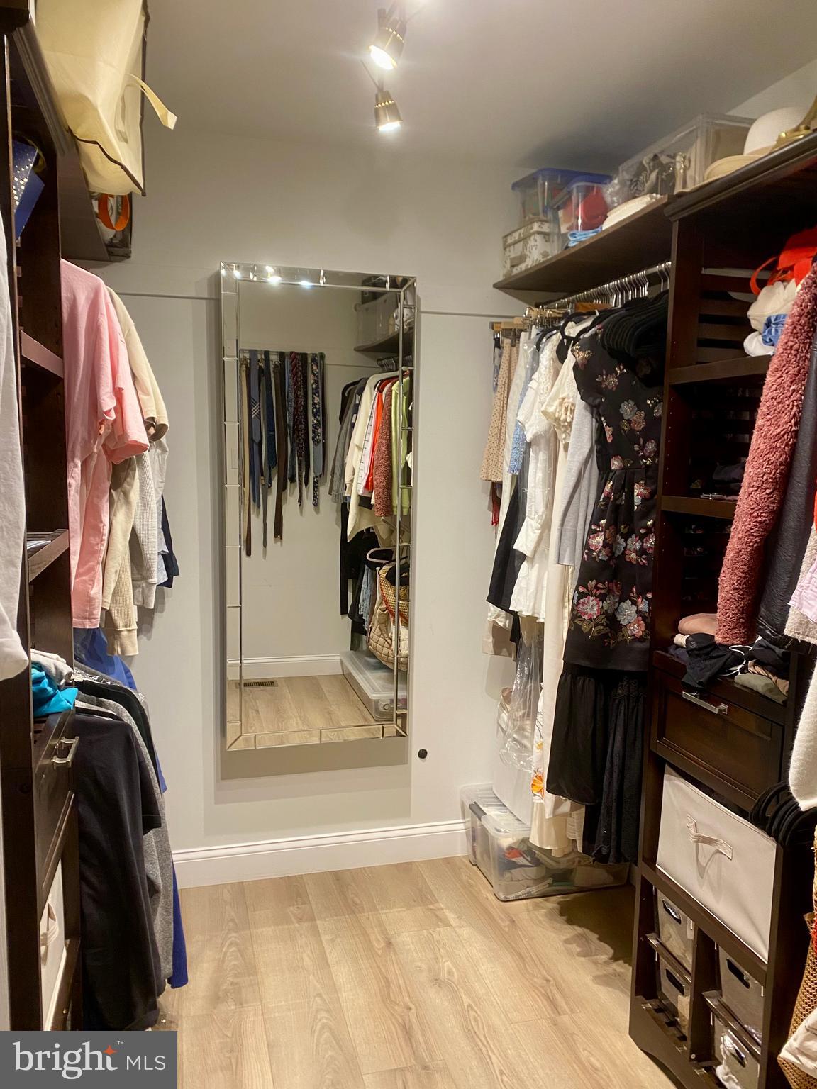 EMERALD POINTE - Residential