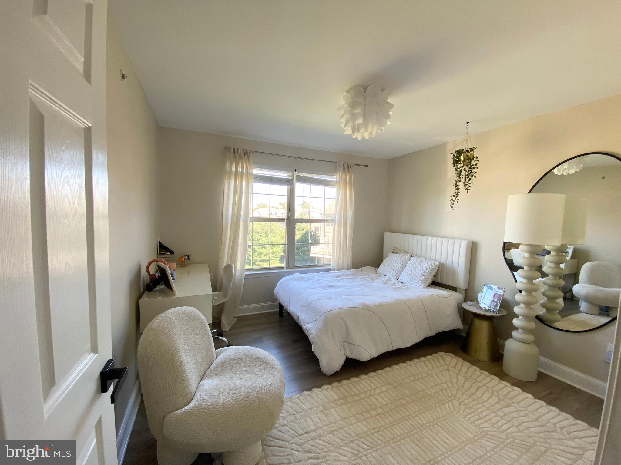 EMERALD POINTE - Residential