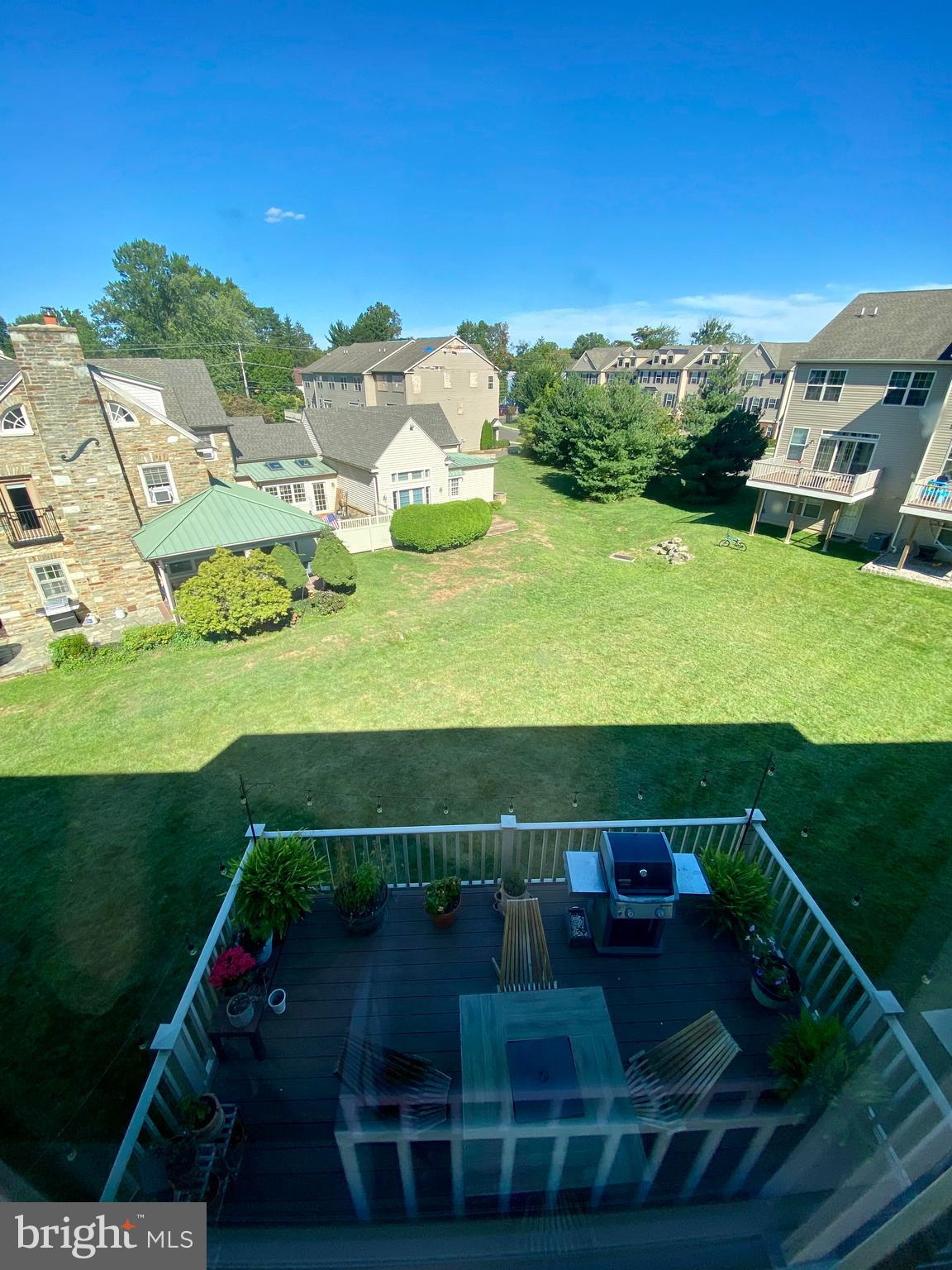 EMERALD POINTE - Residential