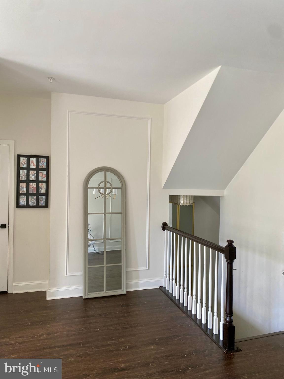 EMERALD POINTE - Residential