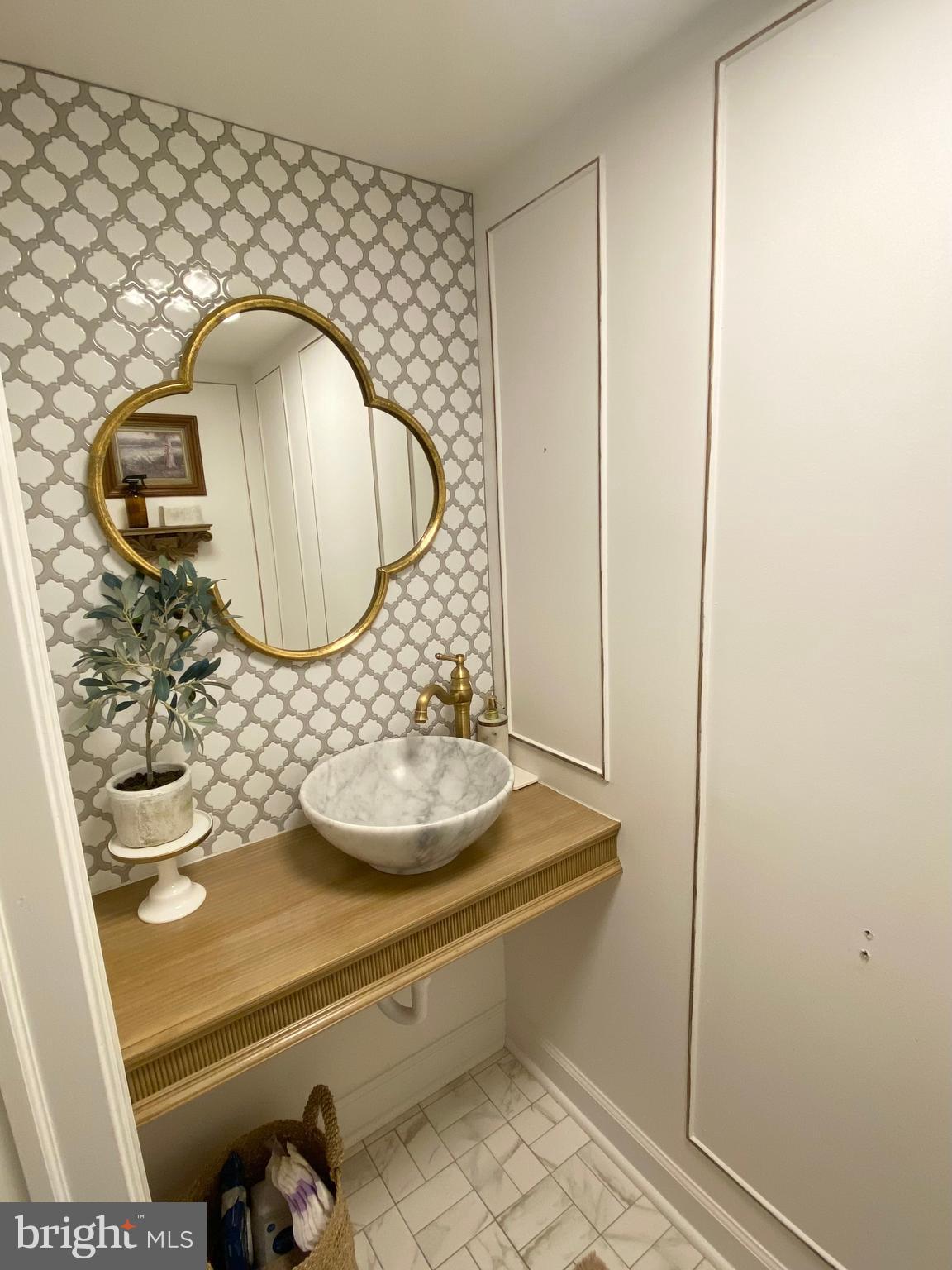 EMERALD POINTE - Residential