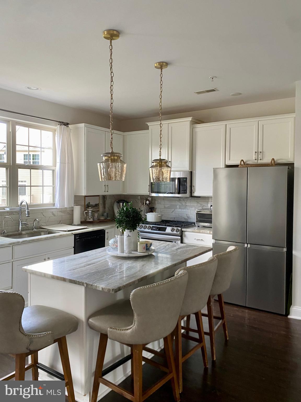 EMERALD POINTE - Residential