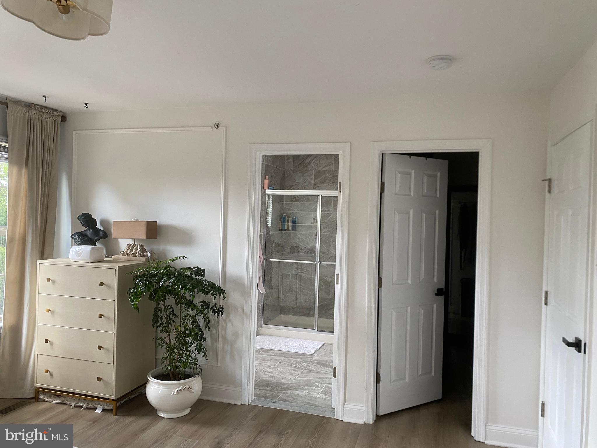 EMERALD POINTE - Residential