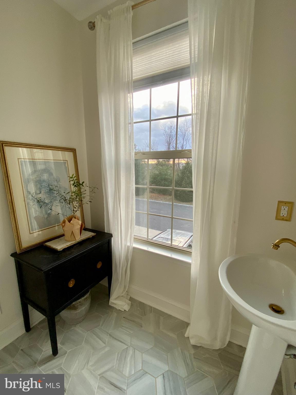 EMERALD POINTE - Residential