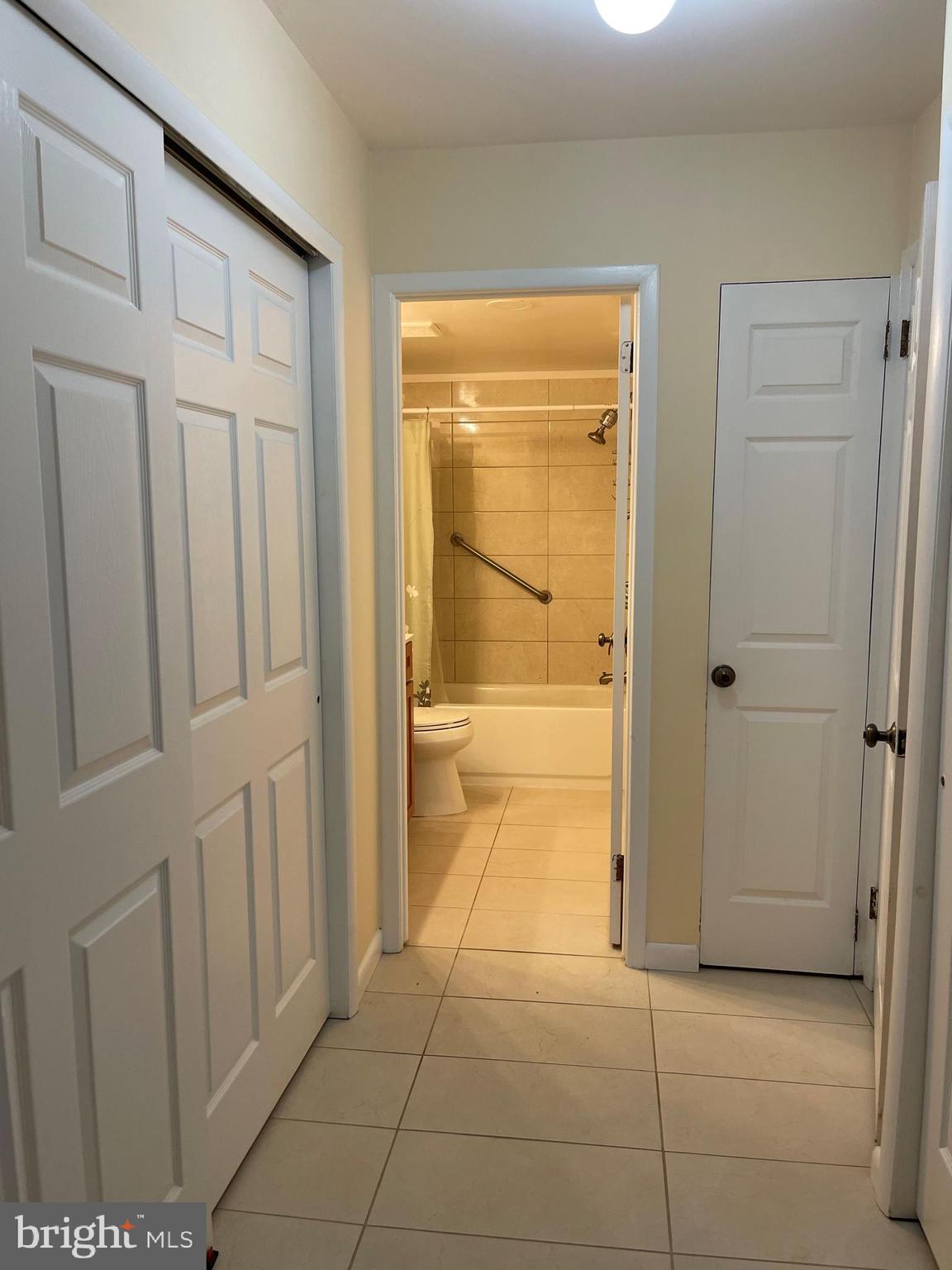 GLENHARDIE CONDOS - Residential Lease