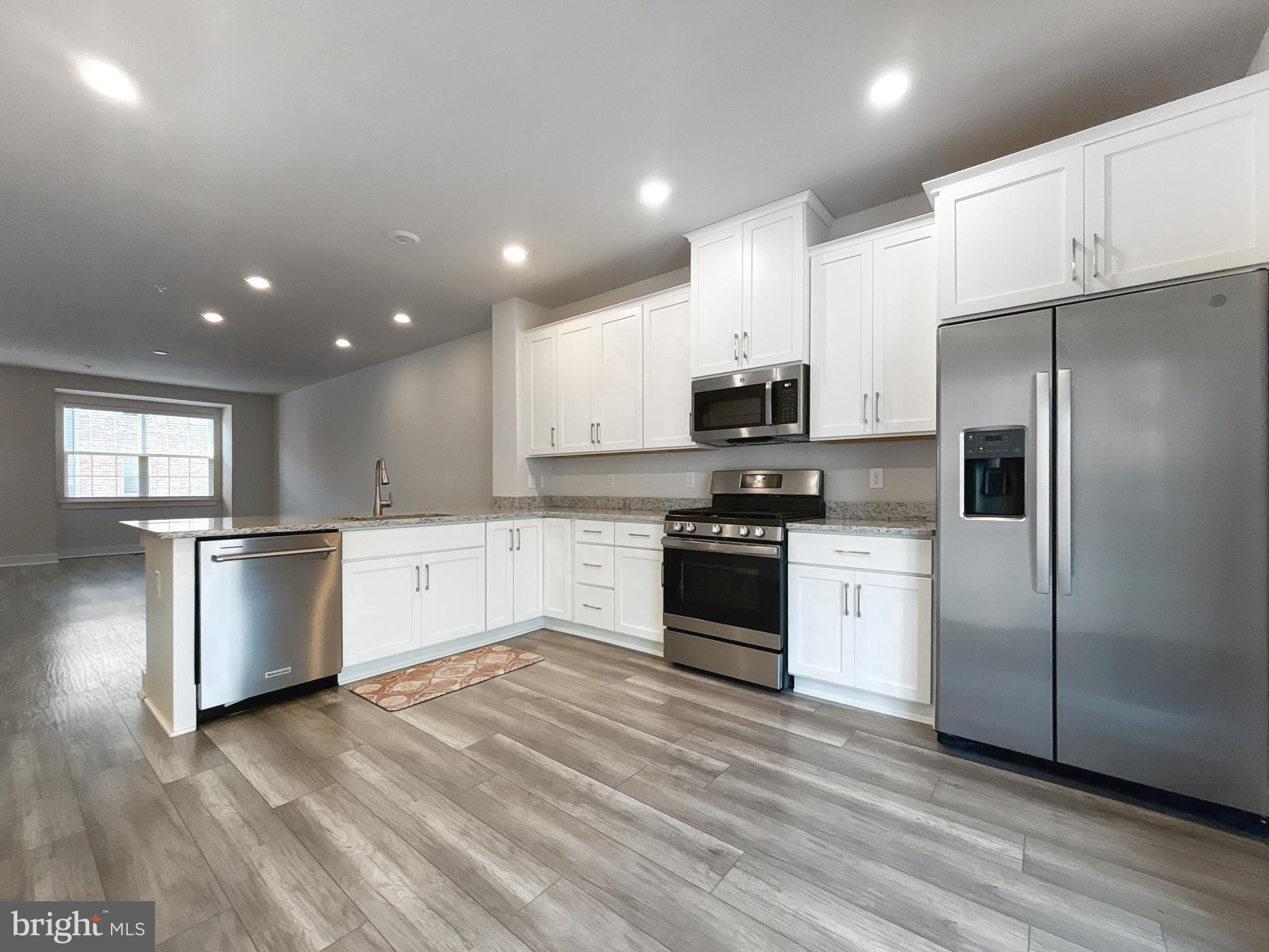 WATERSIDE - Residential