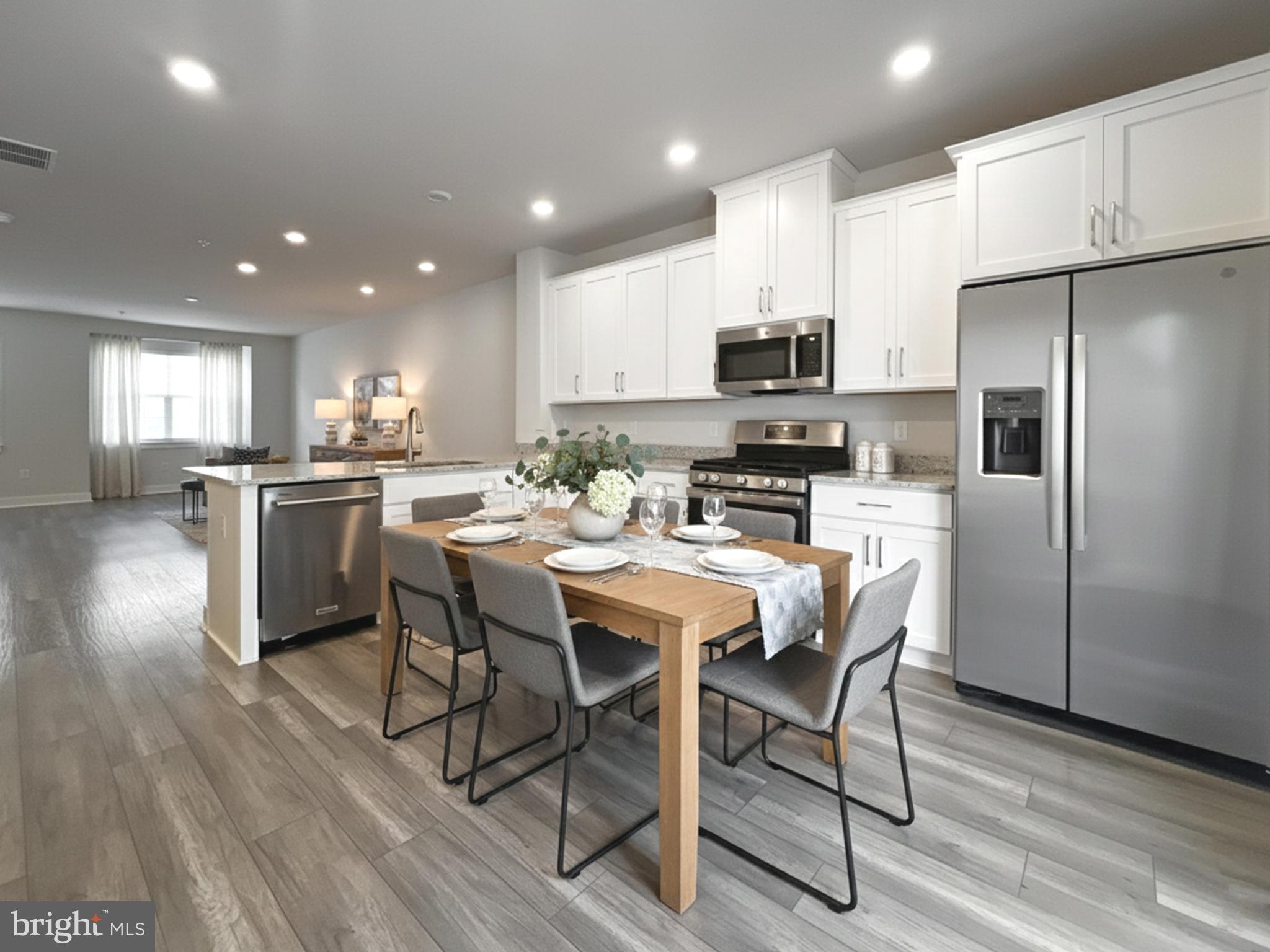 WATERSIDE - Residential