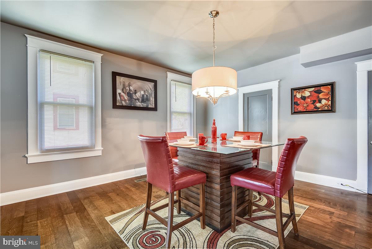 PARKVILLE - Residential