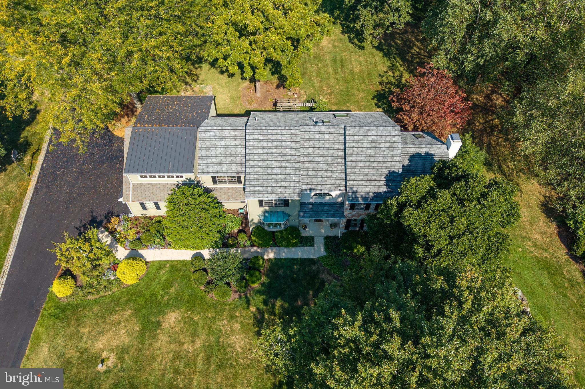 COLONIAL FARMS - Residential