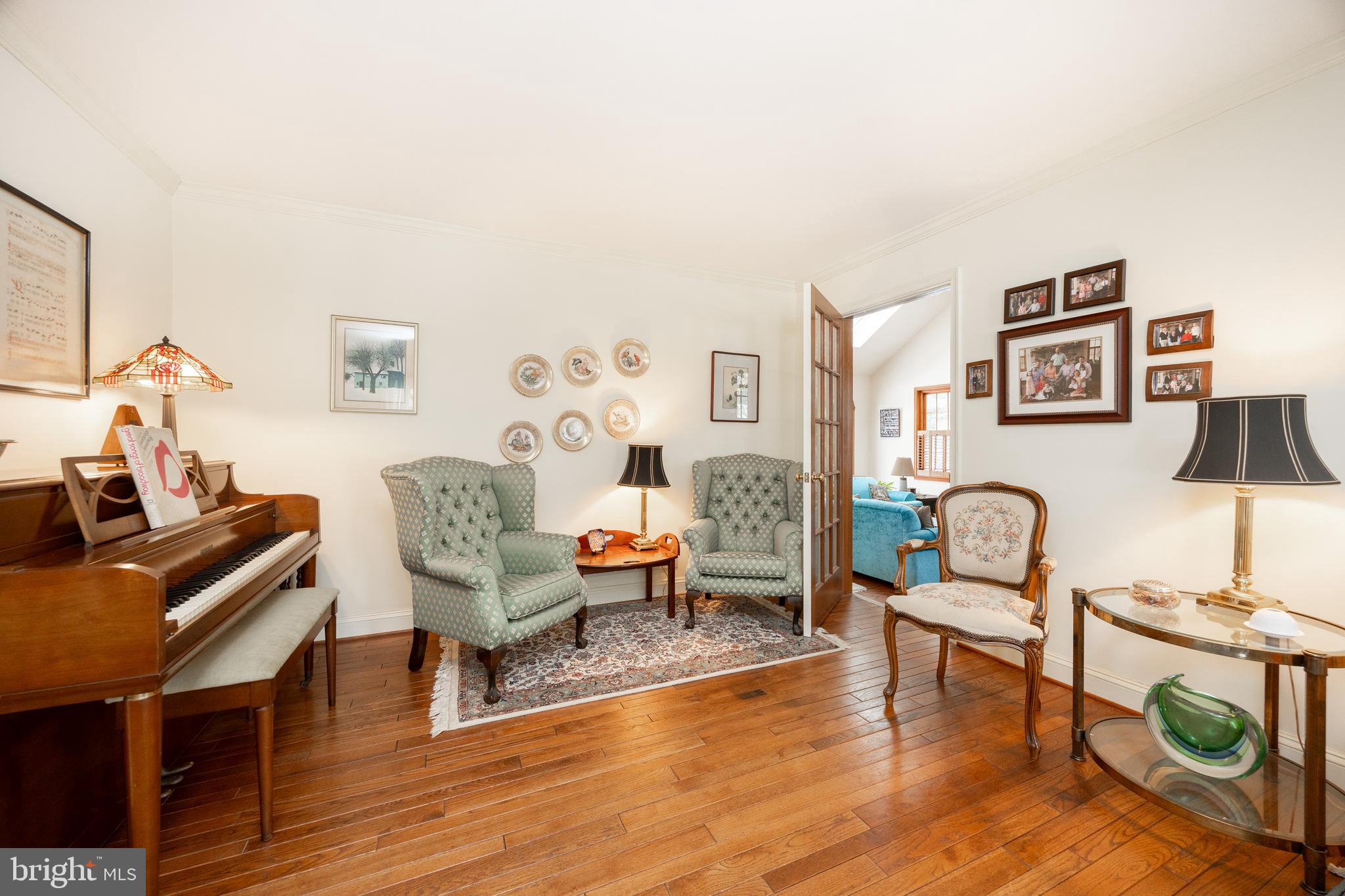 COLONIAL FARMS - Residential