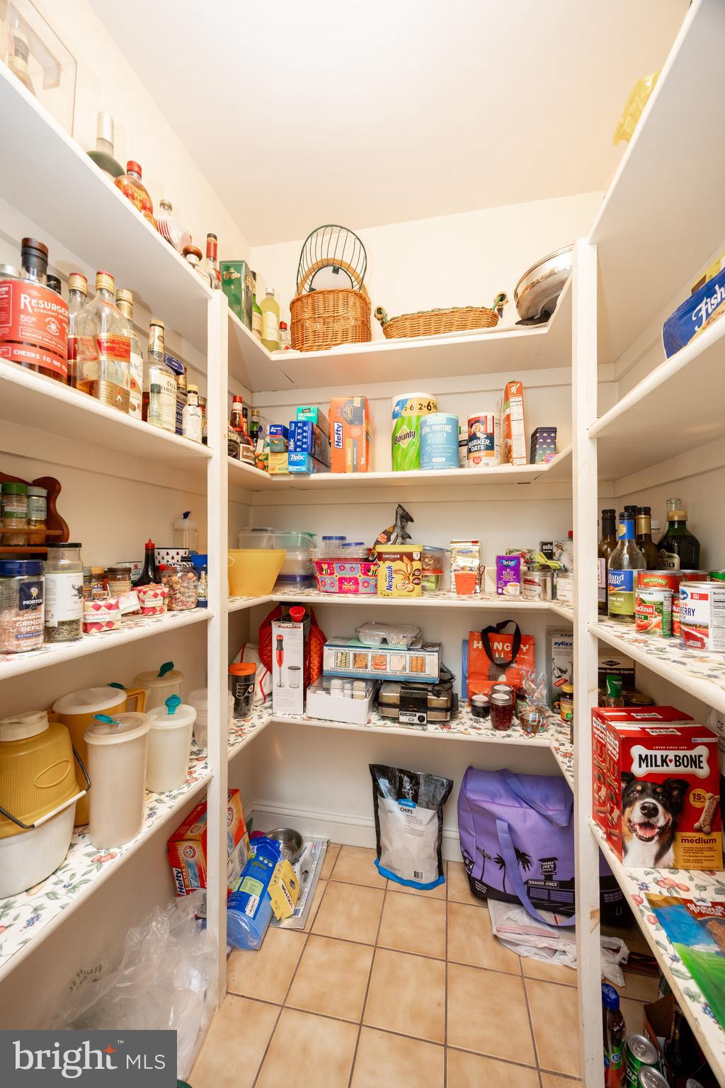 COLONIAL FARMS - Residential