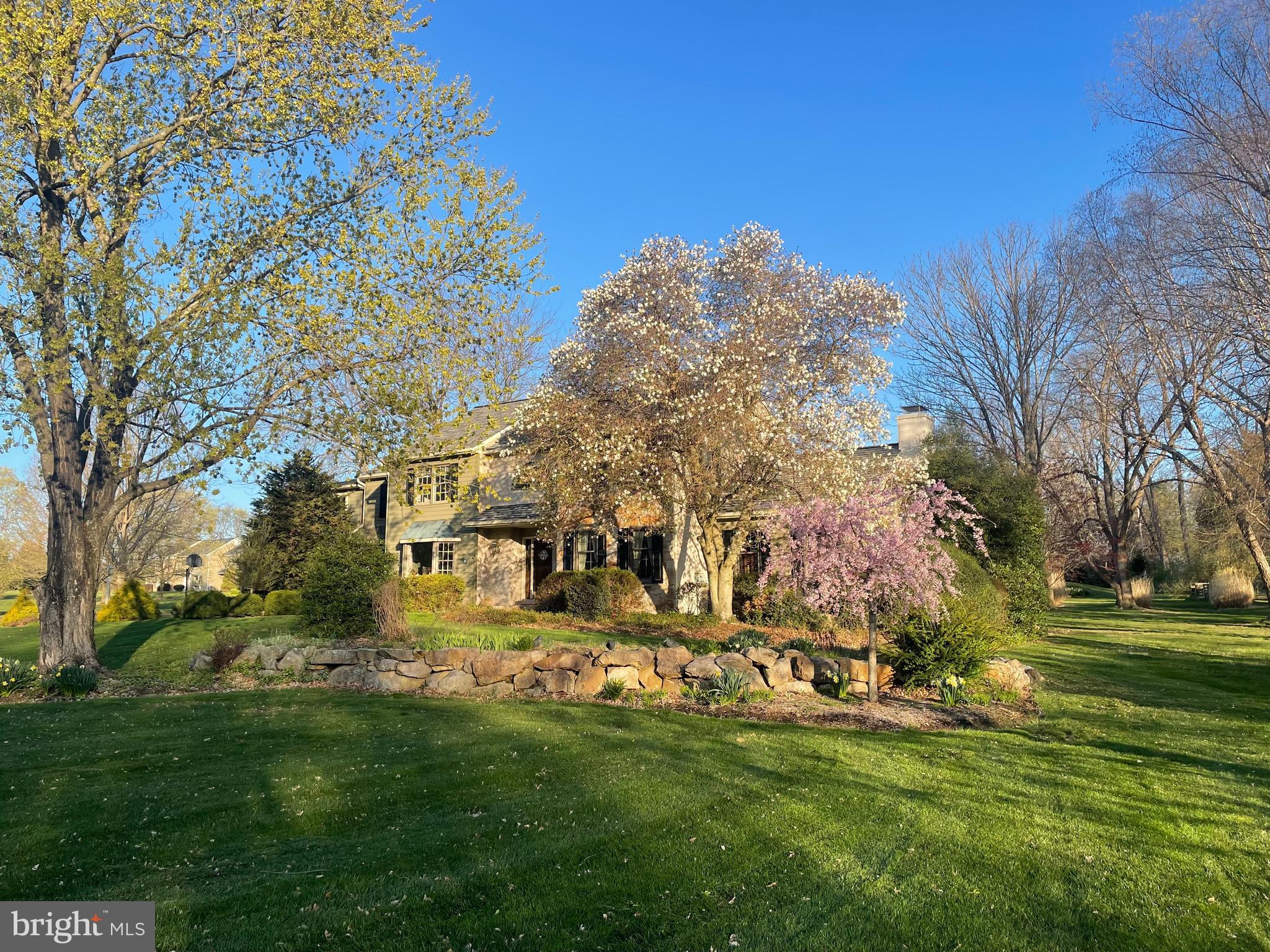 COLONIAL FARMS - Residential