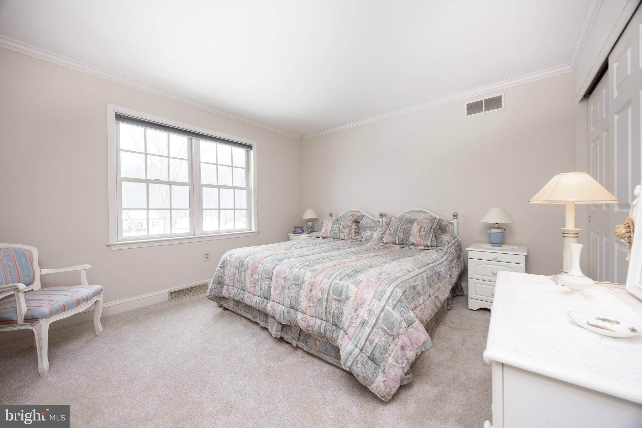 COLONIAL FARMS - Residential