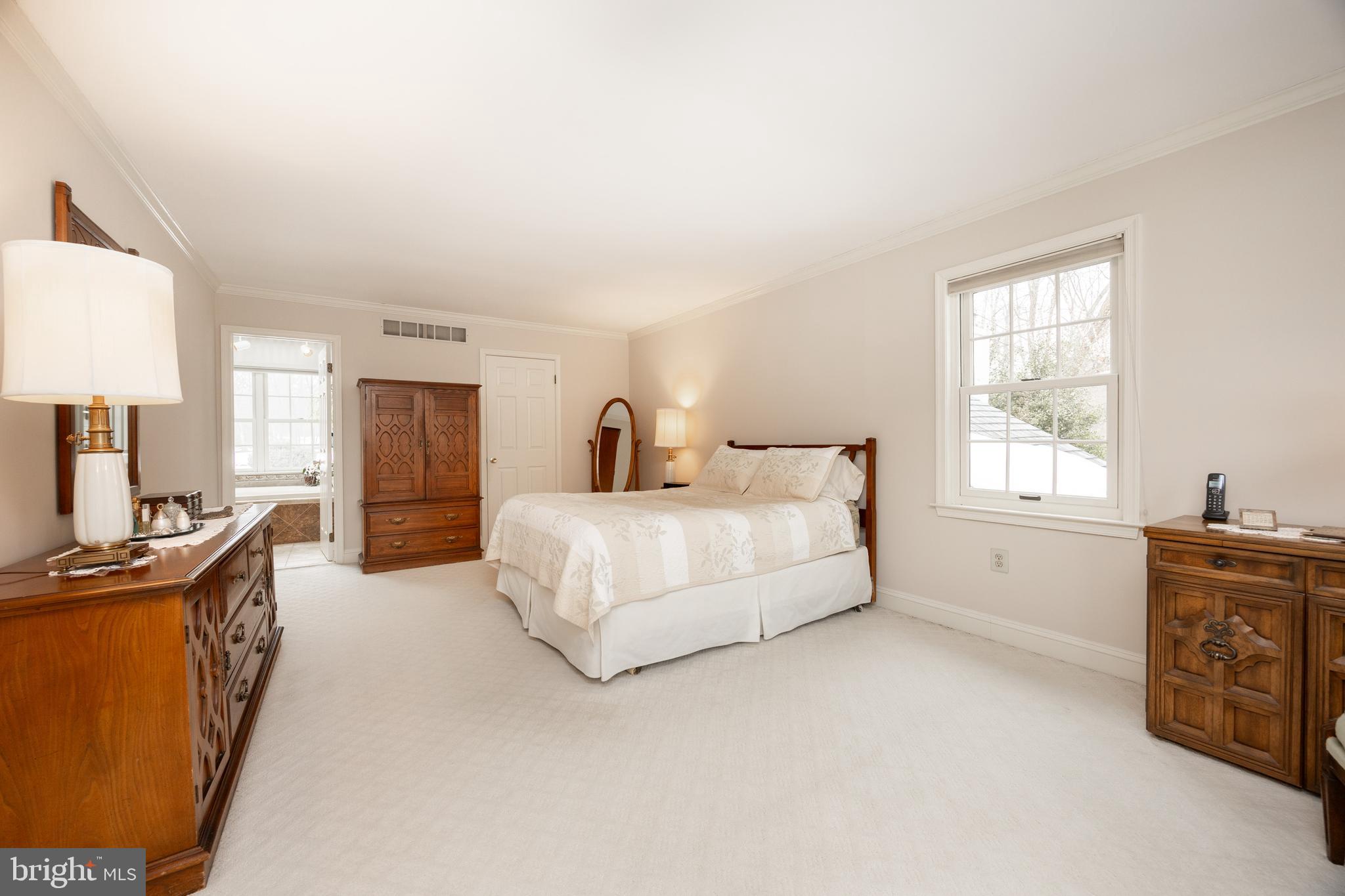 COLONIAL FARMS - Residential