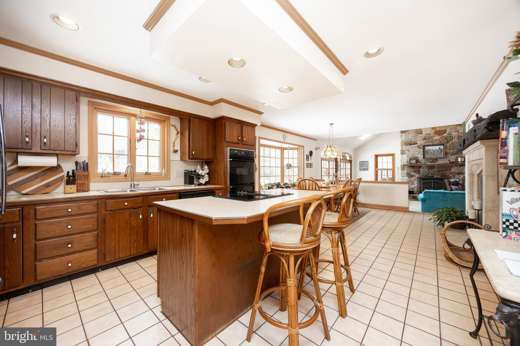 COLONIAL FARMS - Residential