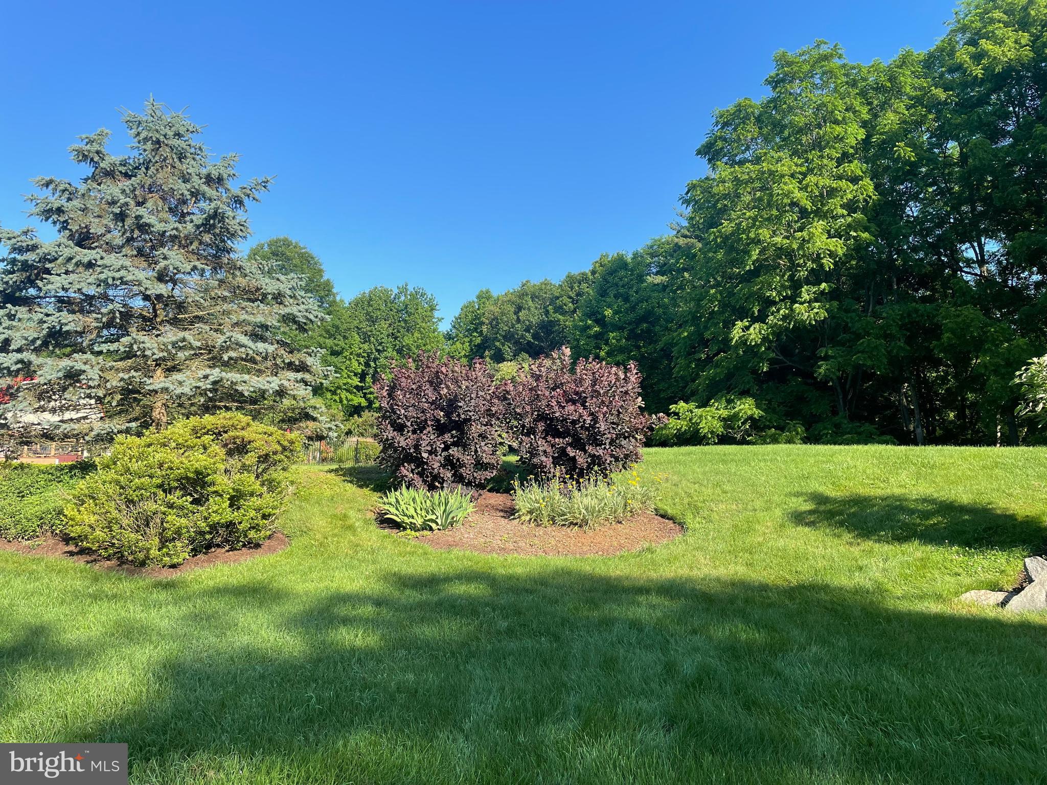 COLONIAL FARMS - Residential