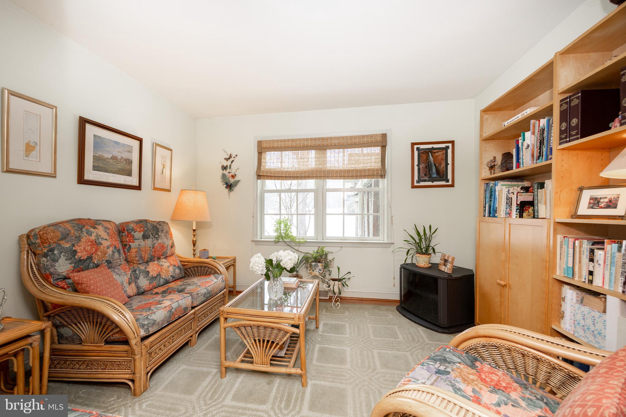 COLONIAL FARMS - Residential