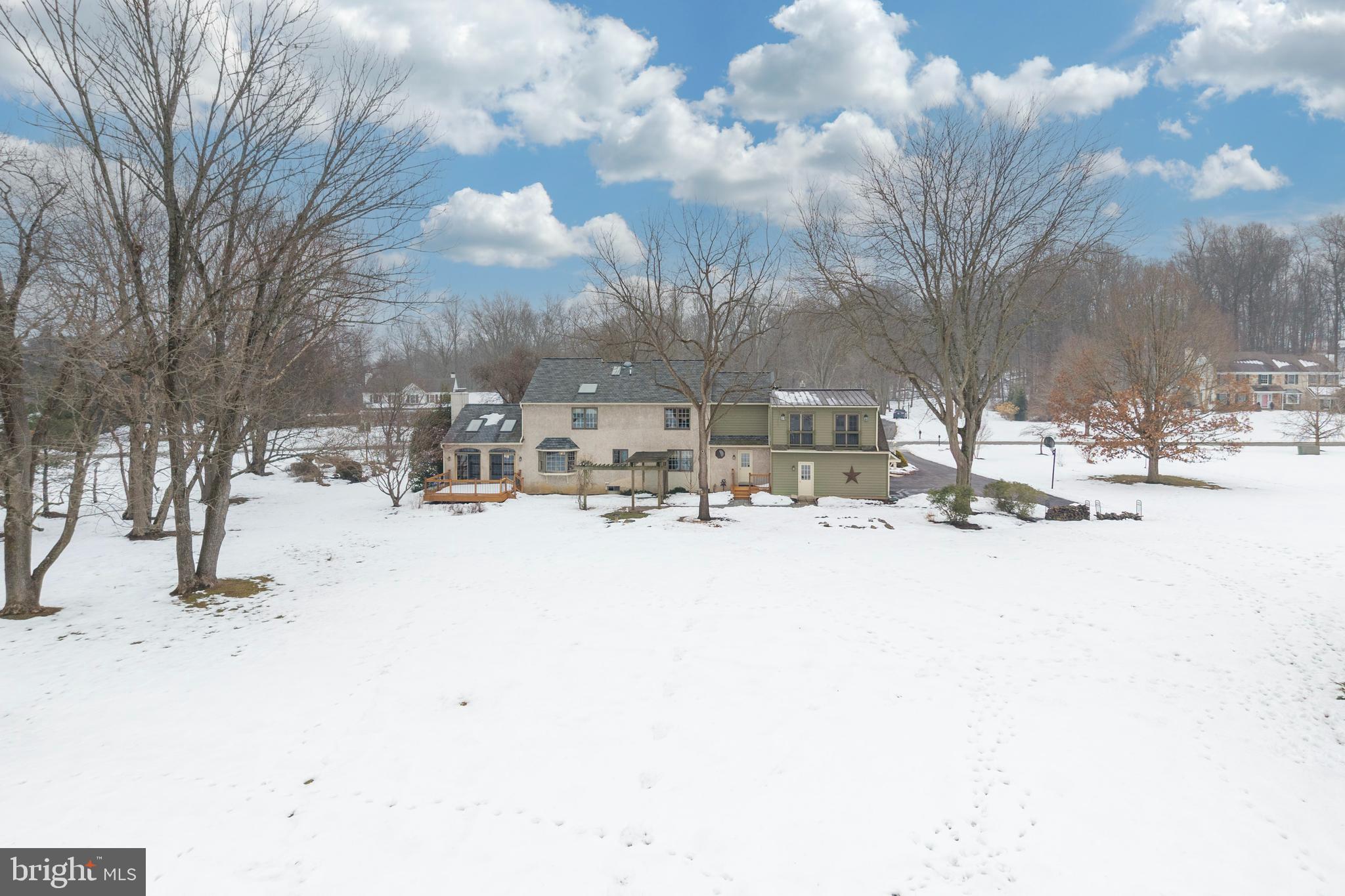 COLONIAL FARMS - Residential