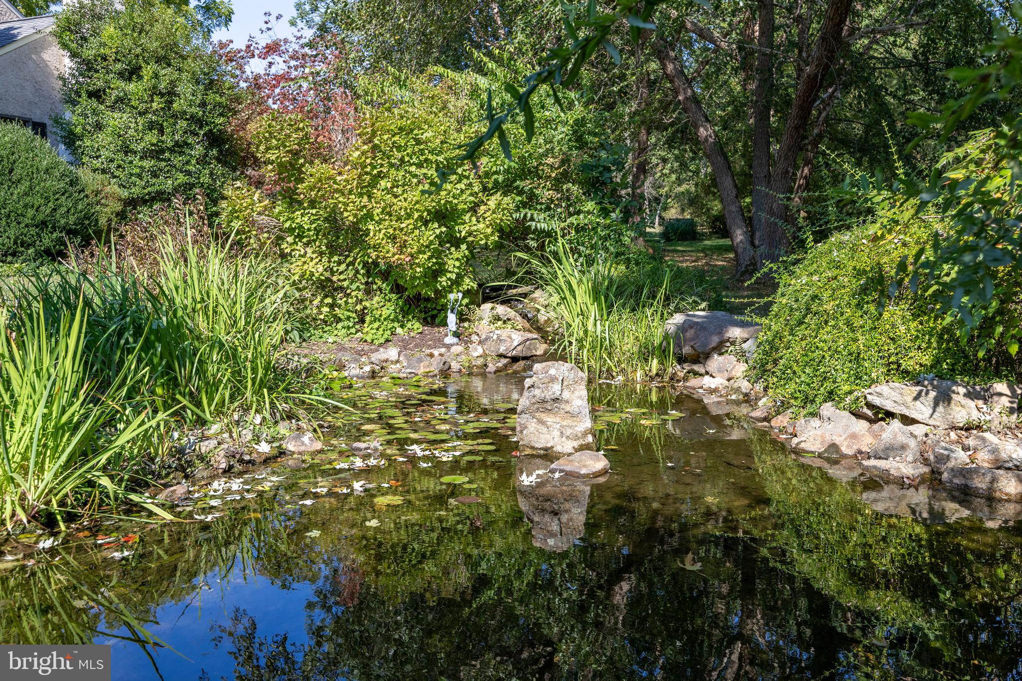 COLONIAL FARMS - Residential