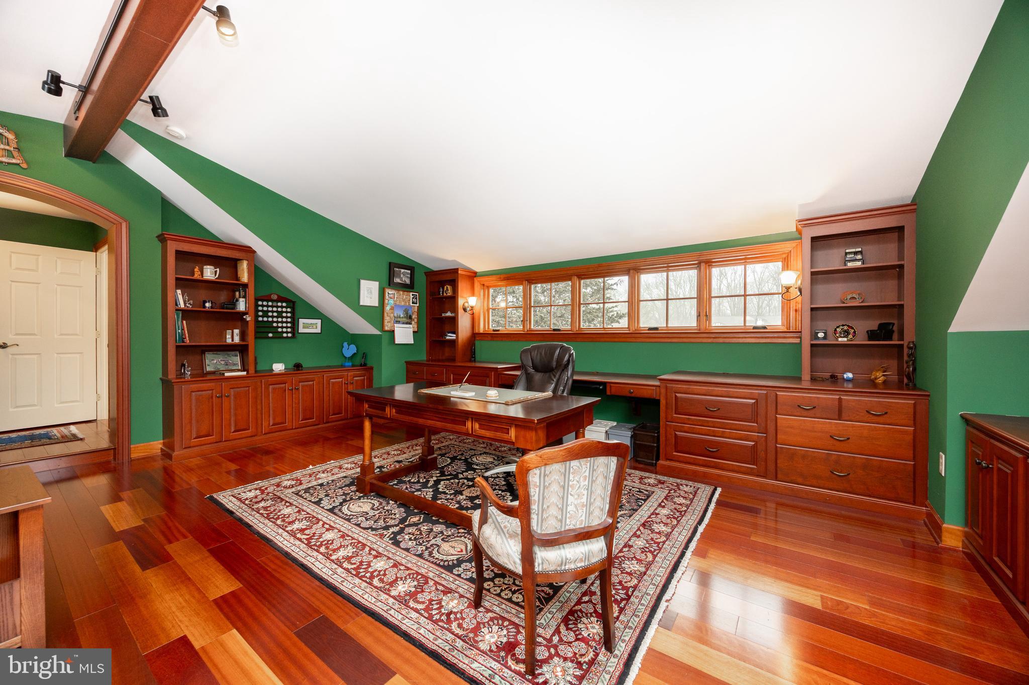 COLONIAL FARMS - Residential