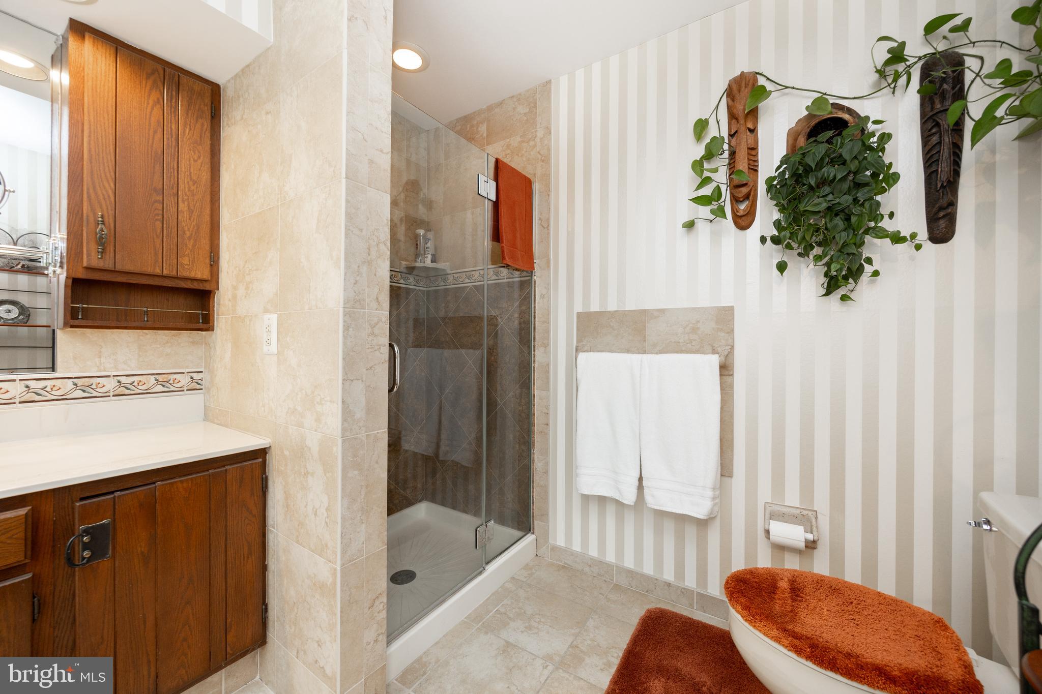 COLONIAL FARMS - Residential