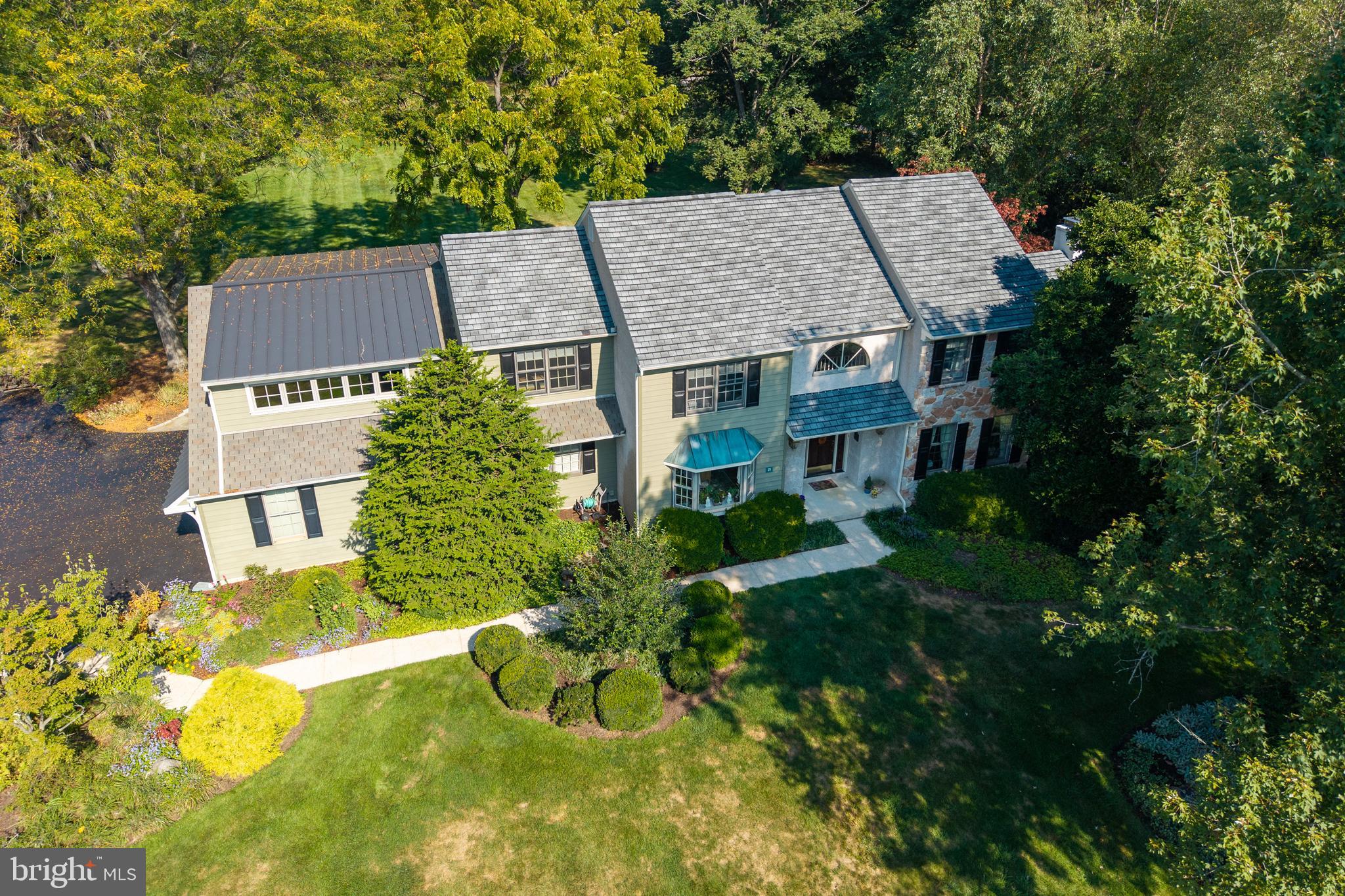 COLONIAL FARMS - Residential