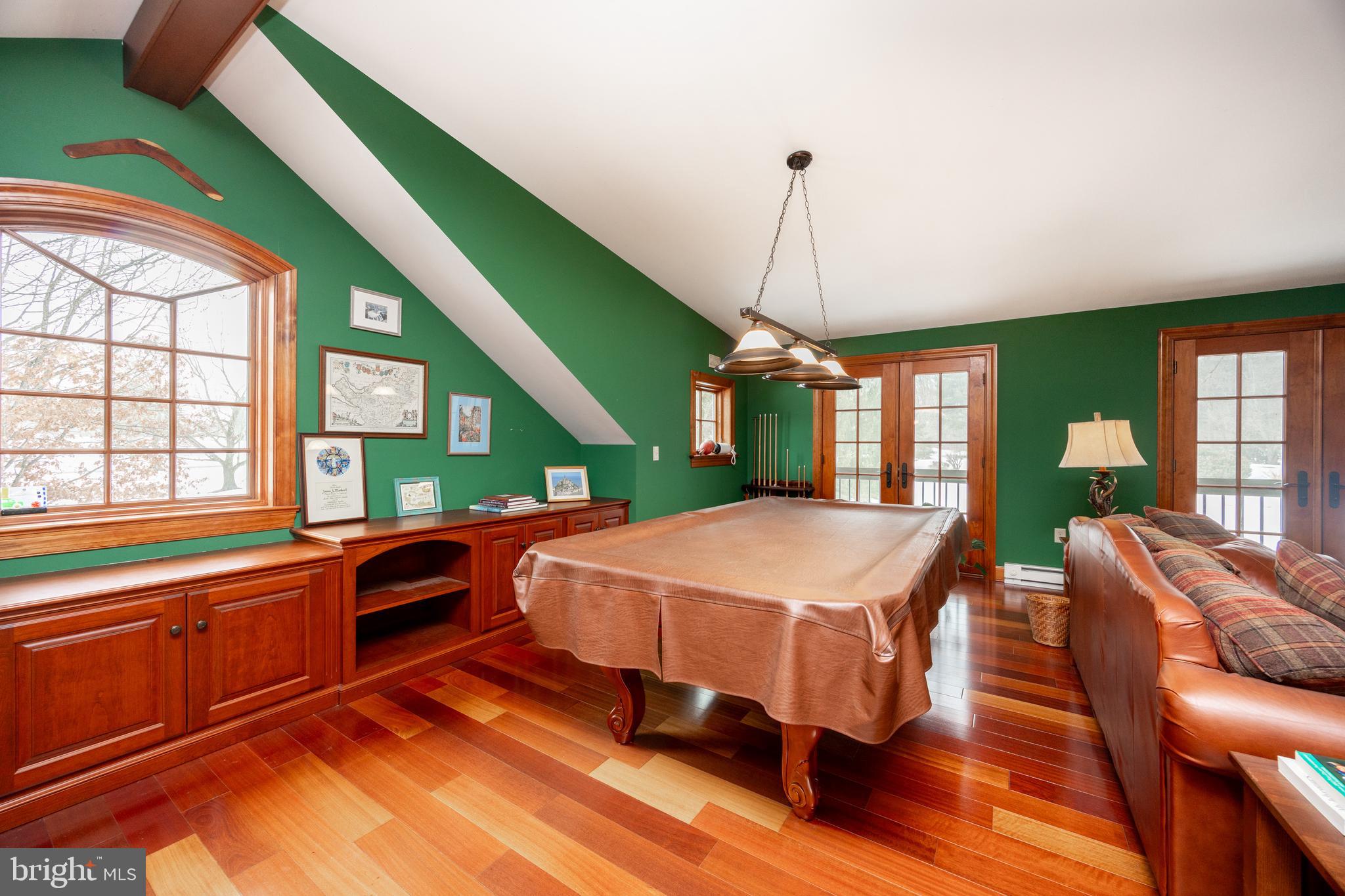 COLONIAL FARMS - Residential