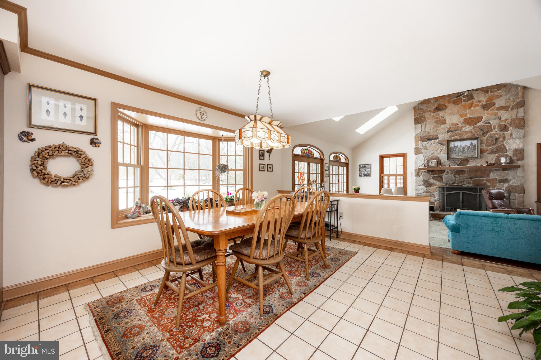 COLONIAL FARMS - Residential