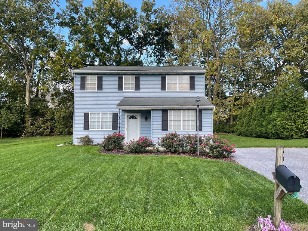 Photo of 4089 Parkside Court, Mount Joy, PA 17552 (MLS # PALA2042258)