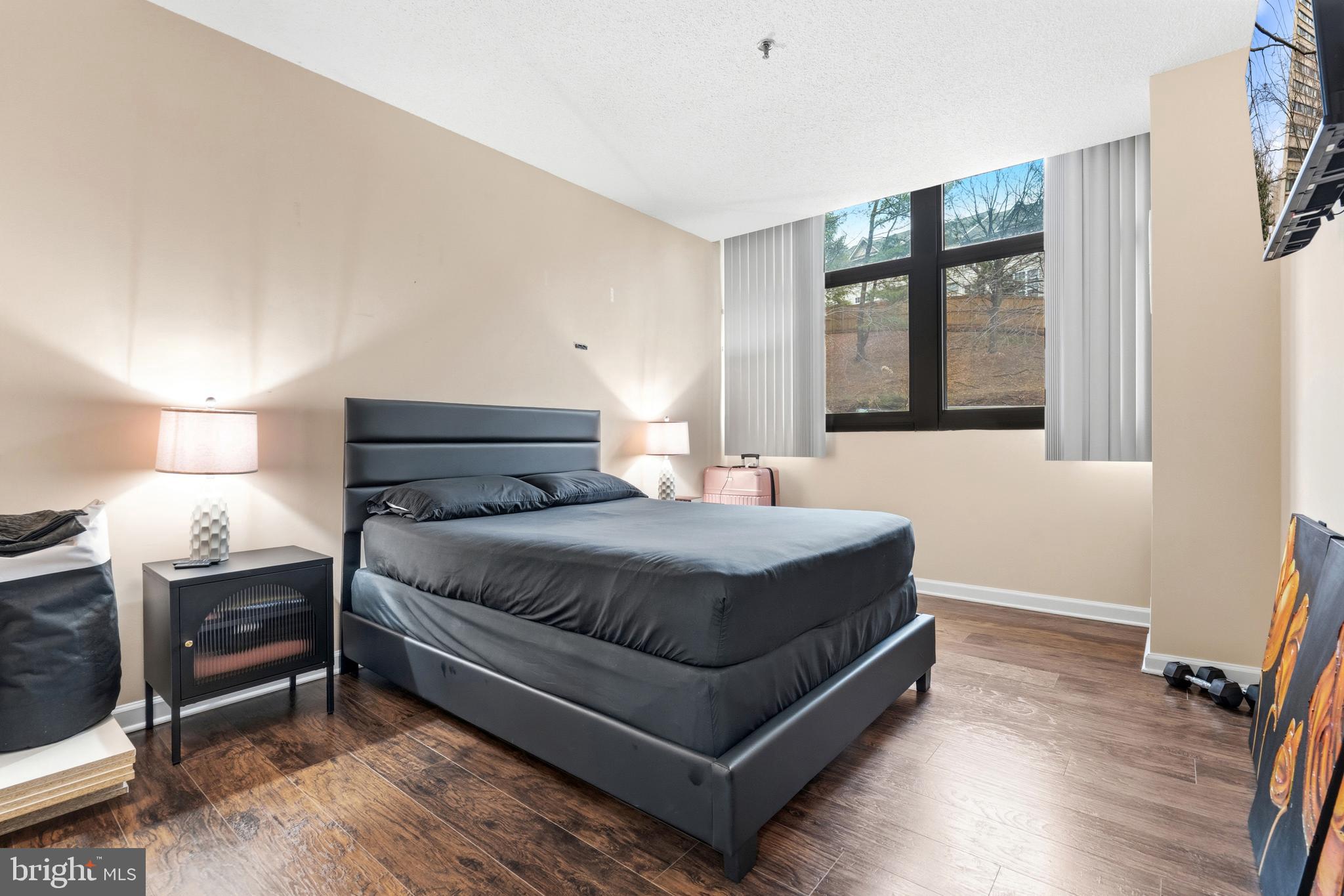 HIGHPOINTE - Residential