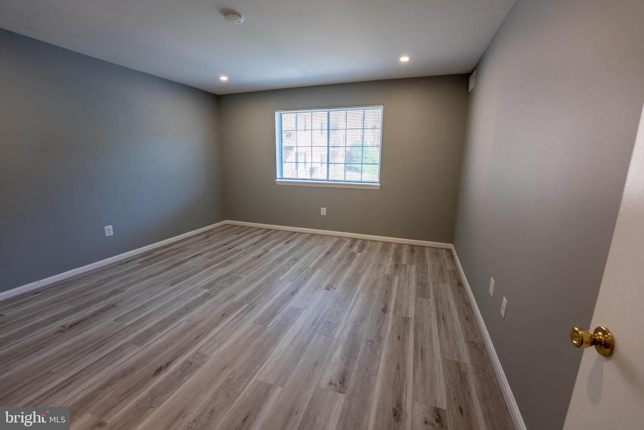 RIVER TERRACE - Residential Lease