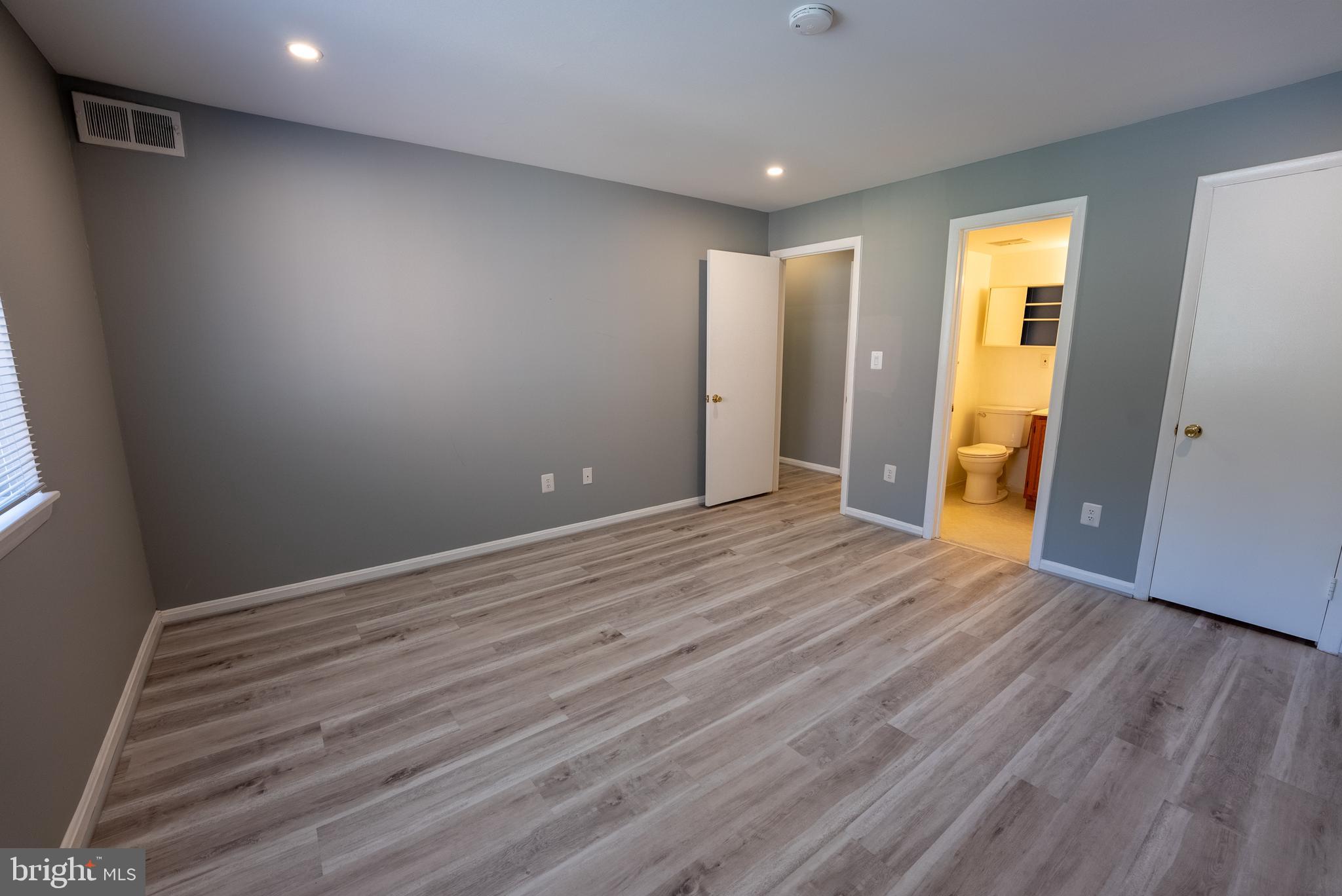 RIVER TERRACE - Residential Lease