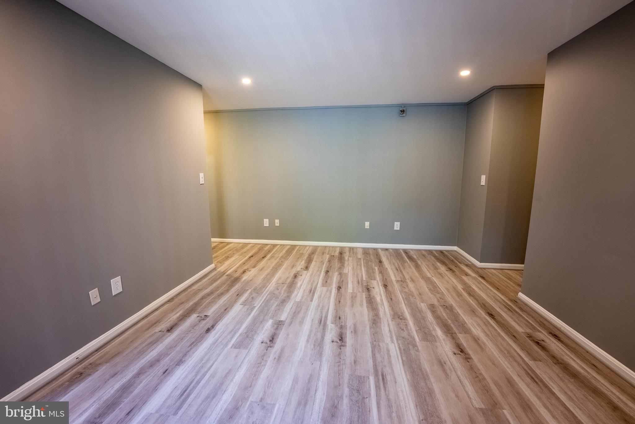 RIVER TERRACE - Residential Lease