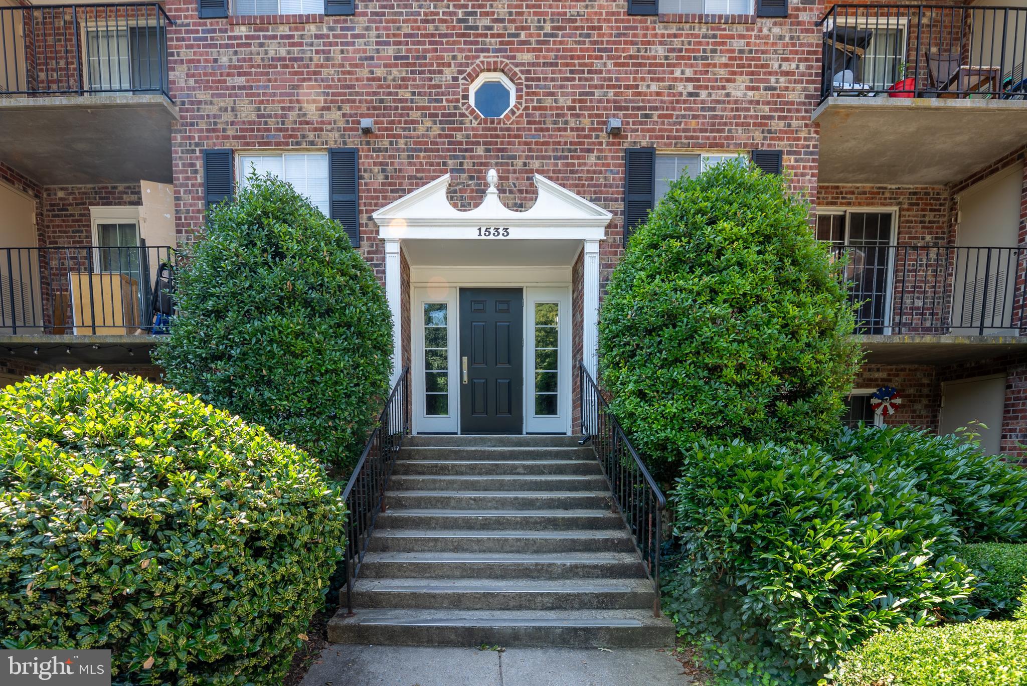 RIVER TERRACE - Residential Lease