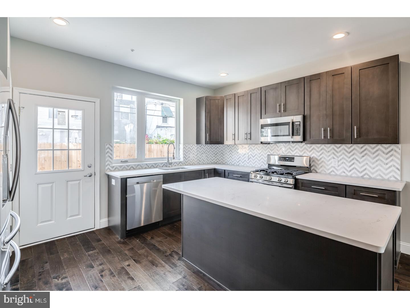 OLDE KENSINGTON - Residential