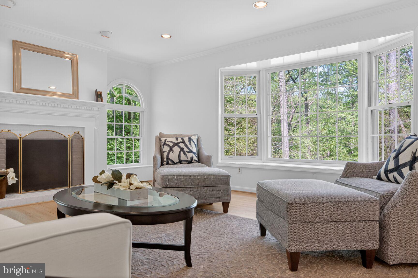 THE SINGING WOODS - Residential