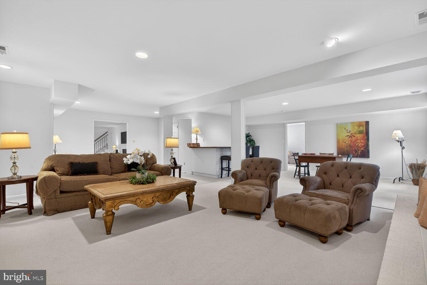 THE SINGING WOODS - Residential