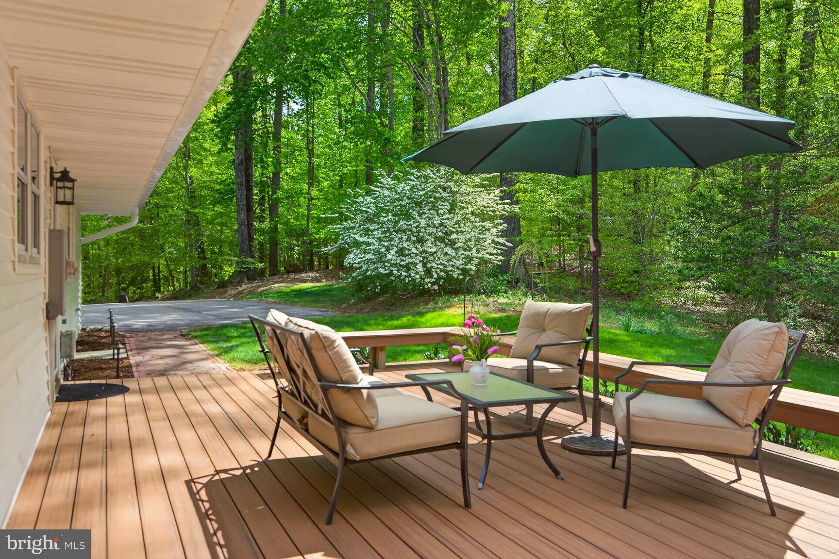 THE SINGING WOODS - Residential