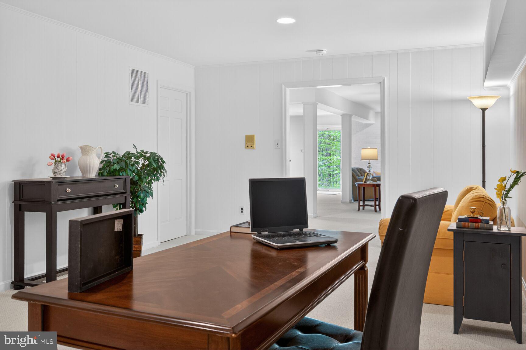 THE SINGING WOODS - Residential