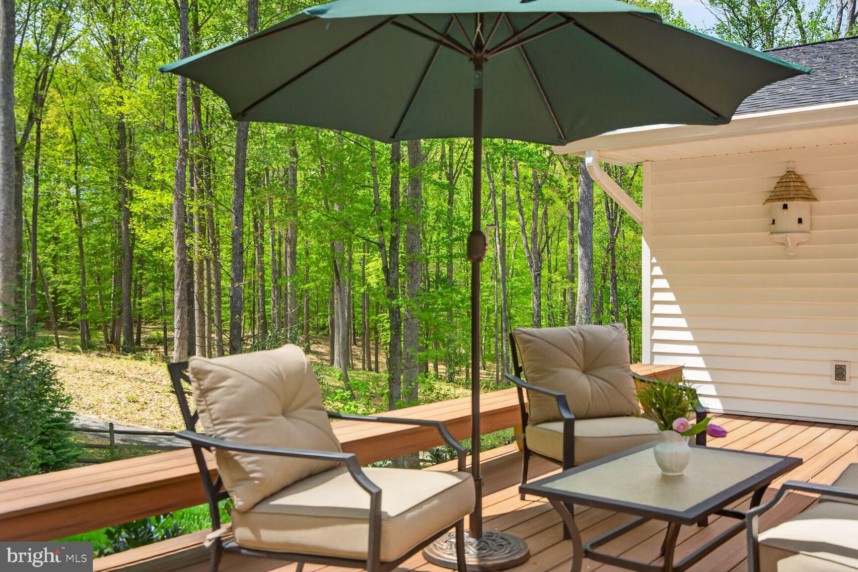 THE SINGING WOODS - Residential