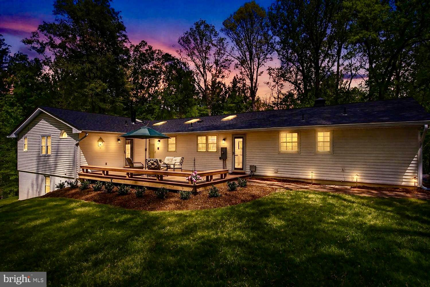 THE SINGING WOODS - Residential