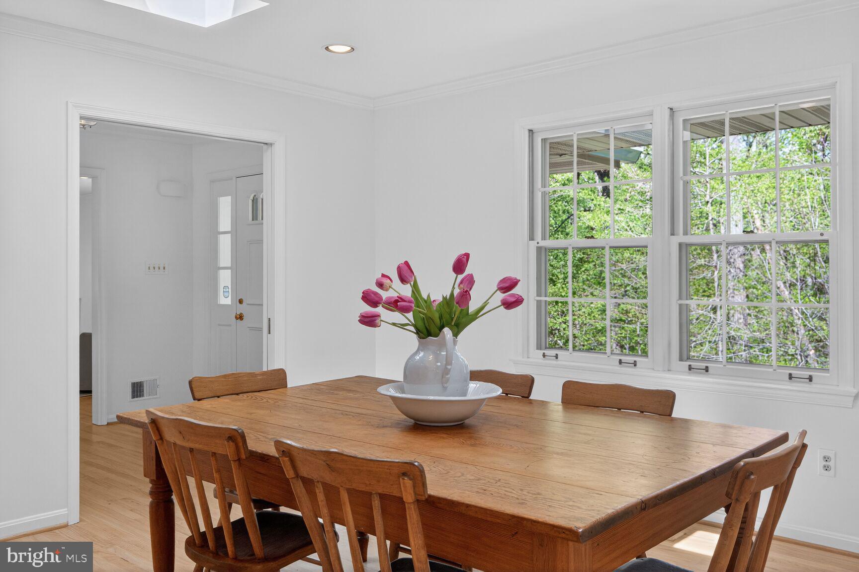 THE SINGING WOODS - Residential