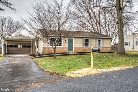 Photo of 20 Pajill Drive, Marietta, PA 17547 (MLS # PALA2047054)